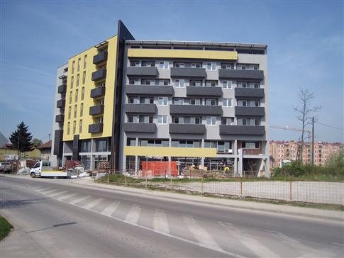 Referentni objekat sa stolarijom i fasadom Jelen