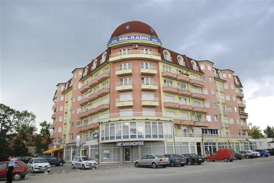 Referentni objekat, izvedena stolarija i fasada Jelen